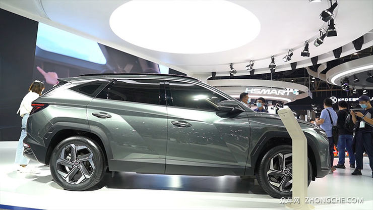 全新现代途胜“感性运动”设计惊艳北京车展