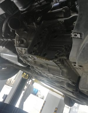 迈腾变速箱顿挫异响查不出故障码 车主无奈 “凑合开”