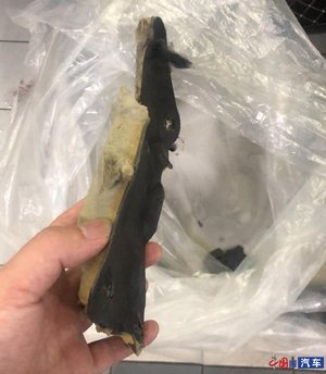 上汽大众凌渡异味难除车主无奈开窗行驶 出质保后4S店建议更换隔音棉