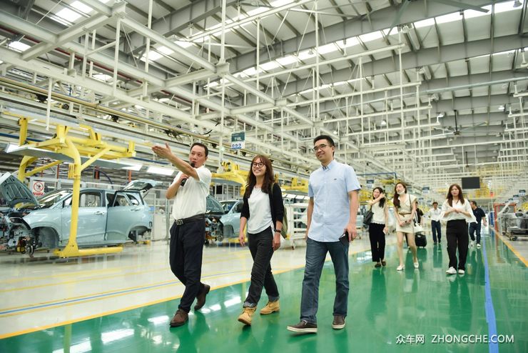 哪吒V量产车型正式下线 上市进入倒计时