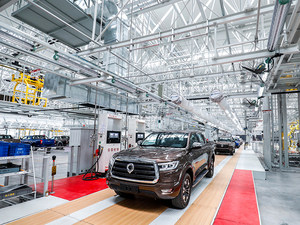 长城炮第十万辆在重庆永川智慧工厂下线