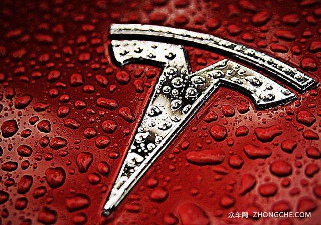 特斯拉甩锅不成无奈召回，咋回事儿？