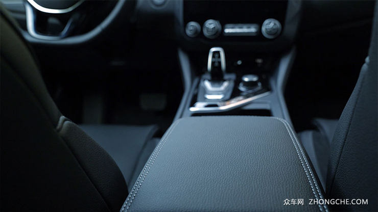 冠军基因不是吹的 15万元领克03冠军版 网红小钢炮