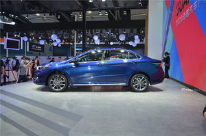 配置升级+“双子星”外观  广州车展实拍奇瑞艾瑞泽5 PLUS