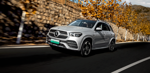 GLE插电混动SUV/轿跑SUV上市 奔驰加速电动化