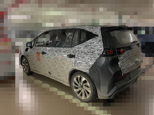 不再使用双联屏内饰 广汽埃安AION Y谍照曝光