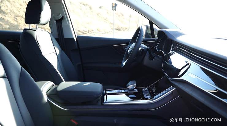 2020款奥迪Q7加量不加价，王者归来