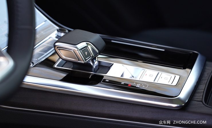 脱掉油腻外装 2020款奥迪Q7焕然一新