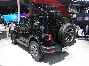 硬派造型 配备专属标识 Jeep牧马人80周年纪念版上市