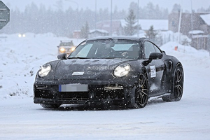 911 Turbo S“Ducktail”原型车谍照曝光 有望今年年底亮相