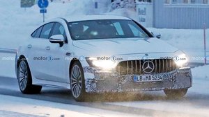 3秒破百 双边四出排气暴露身份 梅赛德斯-AMG GT73E雪地谍照曝光