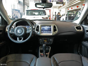 Jeep指南者新增车型正式上市 售18.58万
