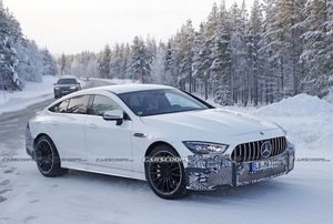 3秒破百 梅赛德斯-AMG GT 73 e最新谍照曝光 有望今年年内亮相