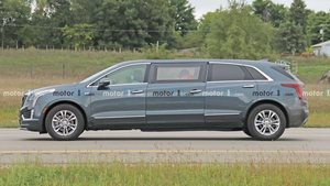 车身尺寸夸张 搭2.0T发动机 凯迪拉克XT5加长版路试谍照曝光