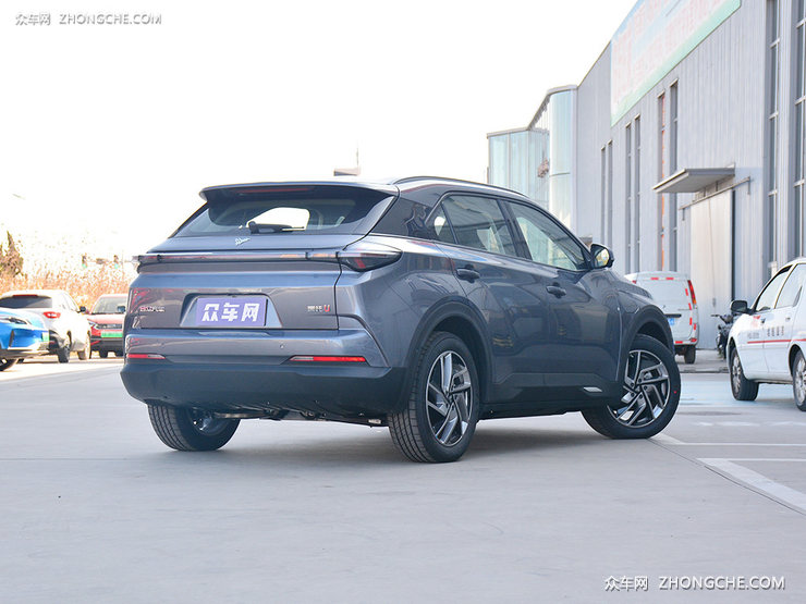 哪吒U 将推年度改款车型 续航里程达到610km
