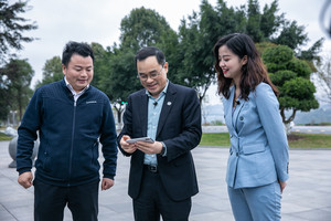 长安APA6.0远程智能泊车技术发布 手机上就能挪车