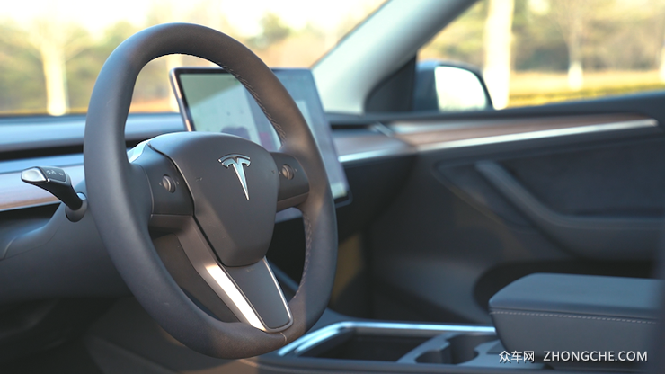 30多万买纯电中型SUV  Model Y能否成为不二之选？