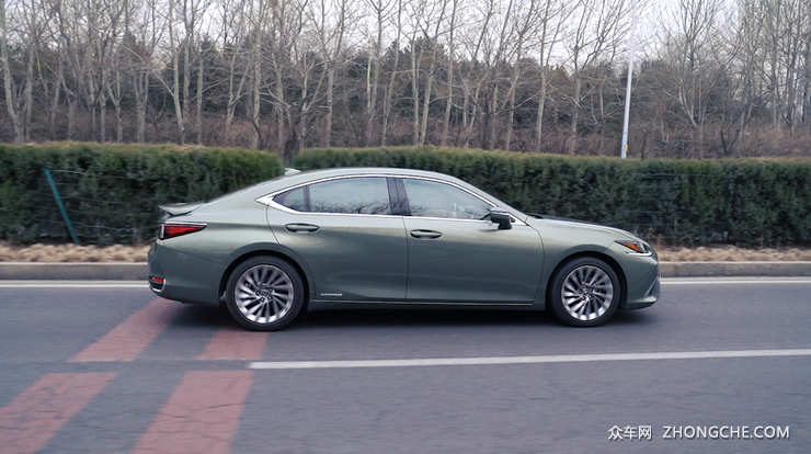 好开省油保养不愁 雷克萨斯ES300h到底如何？