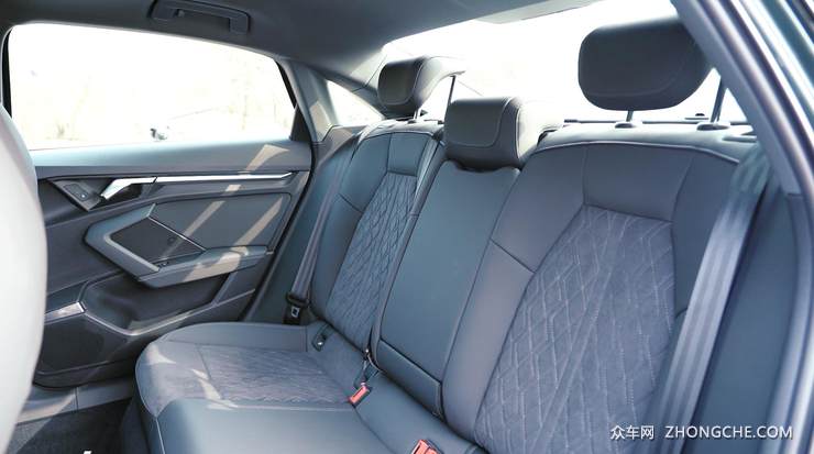 年轻人的购车首选 全新奥迪A3L变化不止一点