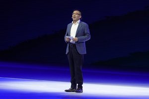 别克发布2025战略 昂科威Plus艾维亚、威朗Pro/威朗Pro GS同步亮相