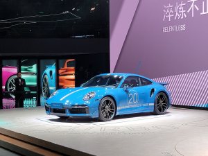 2021上海车展丨2.7秒破百 保时捷911 Turbo S 20周年纪念版亮相