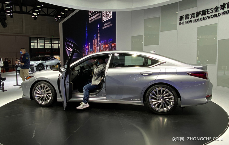 2021上海车展实拍：新款雷克萨斯ES
