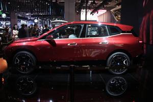 2021上海车展丨前卫与豪华融为一体 续航可达600km 宝马iX首发