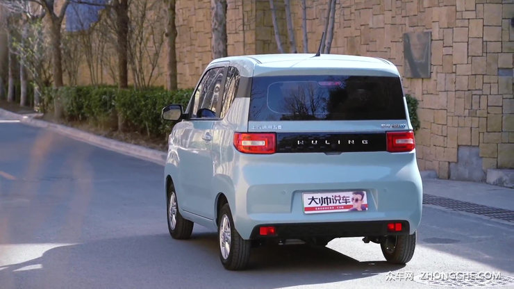 花老年代步车的钱 买一台五菱宏光MINI EV正规车不香吗？