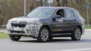 新款宝马iX3谍照曝光 或为双电机四驱版车型 造型和配置有望同步调整