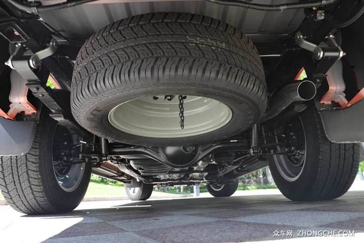 外观凶狠配置丰富实拍全新五十铃dmax