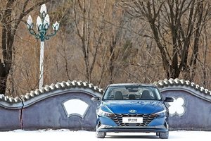 配置方面有所提升 现代伊兰特新增车型上市