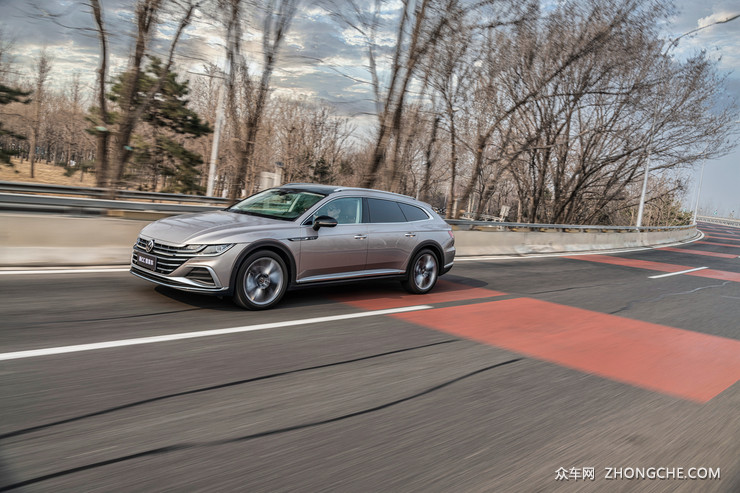 试驾大众cc猎装版不甘愿做花瓶的高颜值瓦罐