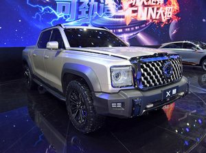 外刚内柔 颠覆皮卡印象 长城X炮皮卡内饰曝光