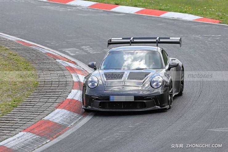 全新保时捷911 GT3 RS无伪谍照 夸张尾翼/有望年内发布