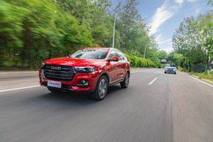 试驾哈弗H6国潮版 国民神车玩起了国潮文化 这回对味了