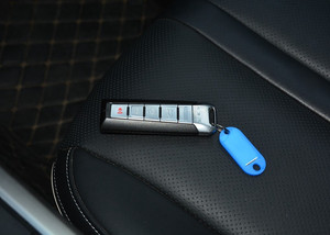 坦克300车钥匙换用全新设计 与坦克LOGO相呼应