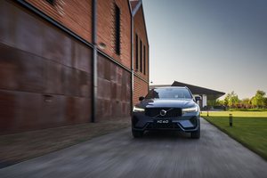 外观小幅升级 车机更加智能 新款沃尔沃XC60上市售37.39万元起