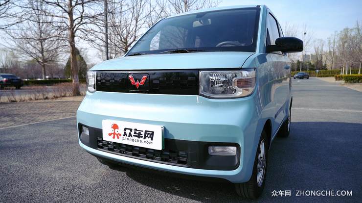 五菱Mini EV呆萌可爱 俘获钢铁直男青睐