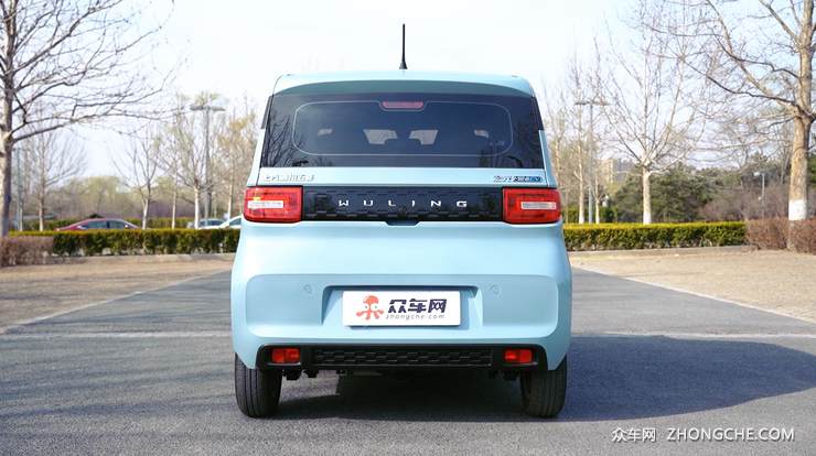 五菱Mini EV呆萌可爱 俘获钢铁直男青睐