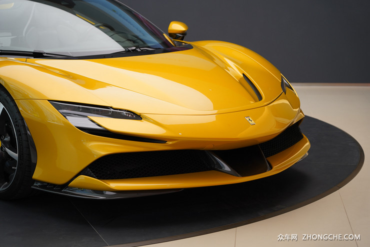 坐拥千匹马力的敞篷混动超跑 实拍法拉利SF90 Spider