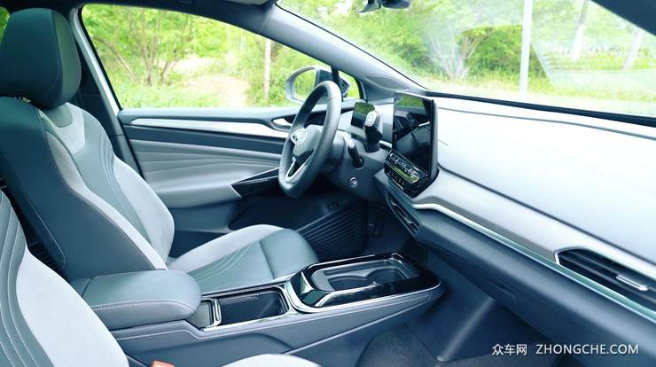 20万价格续航550公里 大众ID.4 CROZZ比特斯拉还香！