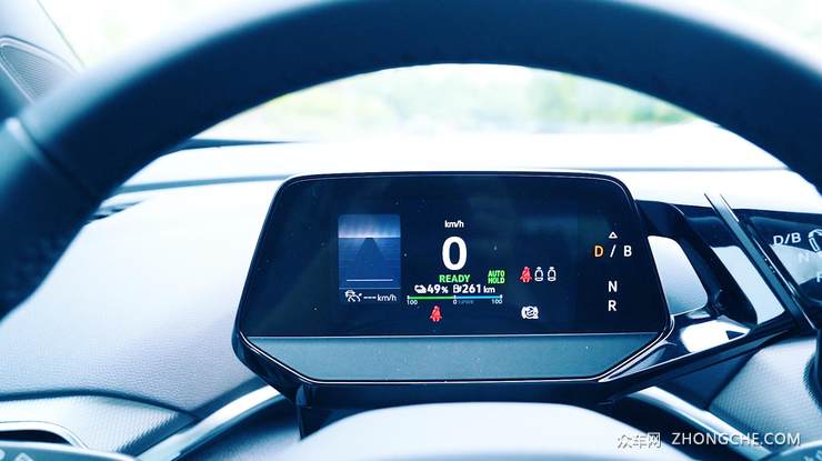 20万价格续航550公里 大众ID.4 CROZZ比特斯拉还香！