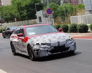 全新外形设计 有望明年首发 全新宝马3系电动版国内谍照首曝