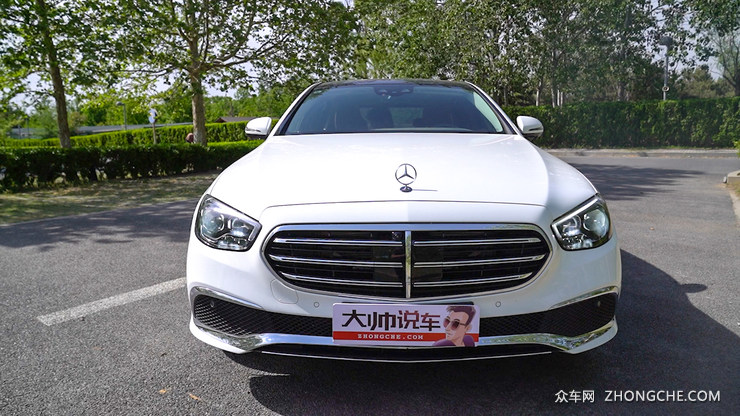 中大型豪华车标杆  2021款奔驰E300L内外兼修