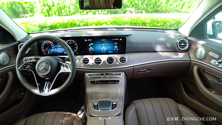 中大型豪华车标杆  2021款奔驰E300L内外兼修