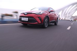 虽矛盾却让人倾心 试驾广汽丰田C-HR双擎