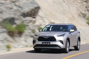 标杆大旗已成“传家宝”  放大每一项优势 试驾全新第四代汉兰达