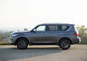 英菲尼迪新款QX80海外亮相 换全新中控大屏