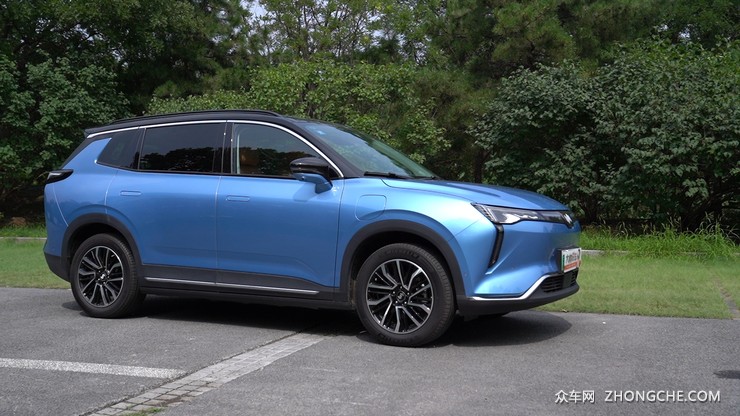 20万级 首款无人驾驶量产车威马W6不止能自动停车