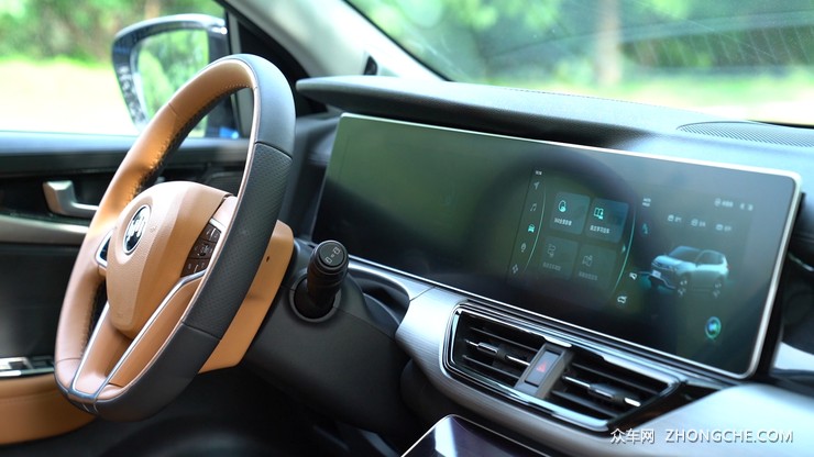 20万级 首款无人驾驶量产车威马W6不止能自动停车